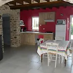 De La Haie Bourgère Hébergement de vacances *